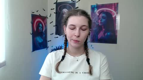 Snapshot of stranger_giirl chatting on March 2026 07:14:02 AM Amalia online show from March 2026 07:14:02 AM
