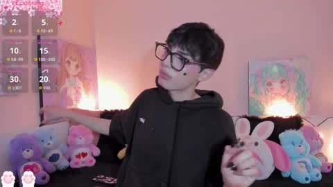 strawberry_kitty_ online show from February 2026 07:05:02 AM