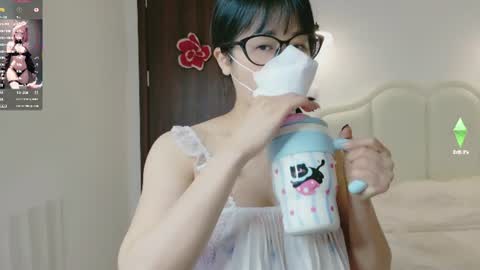 Snapshot of strawberry_loveee chatting on July 2026 11:17:02 AM strawberry_loveee online show from July 2026 11:17:02 AM