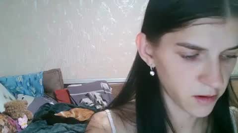 Strawberry Storm online show from September 2025 06:52:01 PM