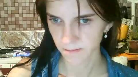 Strawberry Storm online show from October 2025 12:22:02 AM