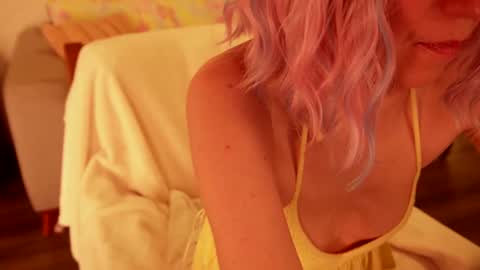 Strawberry Emma online show from July 2026 10:08:02 PM