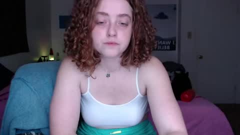 Snapshot of strawberrylotsacake chatting on April 2026 02:32:02 PM Strawberrylotsacake online show from April 2026 02:32:02 PM