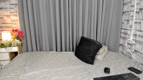 Snapshot of strip_me_baby chatting on January 2025 01:00:02 AM Stacy online show from January 2025 01:00:02 AM