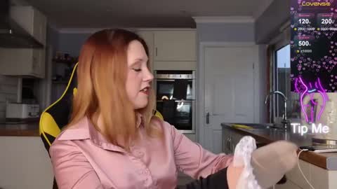 Amorina online show from February 2025 10:31:01 AM