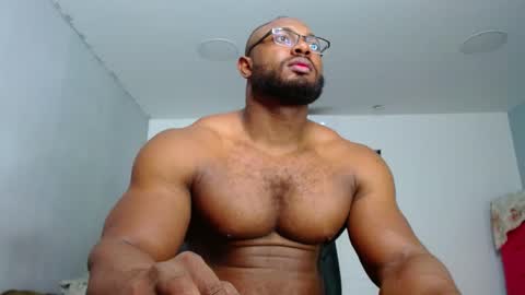 Snapshot of strong_george1 chatting on January 2025 08:05:02 PM strong_george1 online show from January 2025 08:05:02 PM