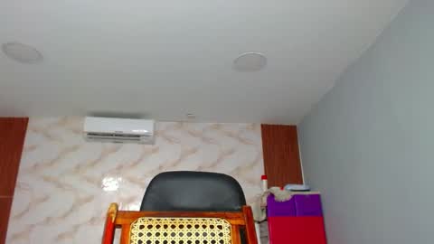 Snapshot of strong_george1 chatting on January 2025 09:15:02 PM strong_george1 online show from January 2025 09:15:02 PM