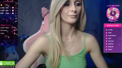 Snapshot of strongalice chatting on April 2026 10:27:01 PM The best athletic body on the site online show from April 2026 10:27:01 PM
