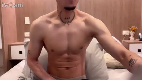 stronghardlatino online show from June 2026 06:42:01 PM