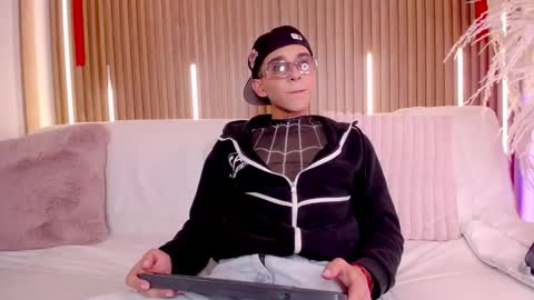 Snapshot of stuart_sweet chatting on February 2026 08:24:02 PM STUART online show from February 2026 08:24:02 PM