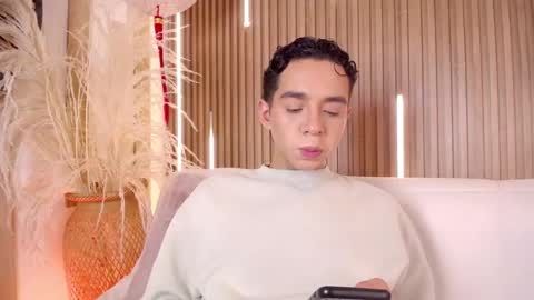 Snapshot of stuart_sweet chatting on February 2026 08:51:01 PM STUART online show from February 2026 08:51:01 PM