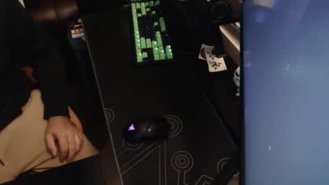 stud69861714 online show from October 2025 06:14:02 AM