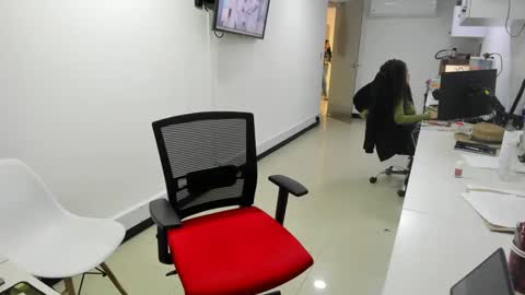 studcb_ online show from February 2025 09:25:02 PM