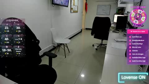 studcb_ online show from May 2026 04:45:01 PM
