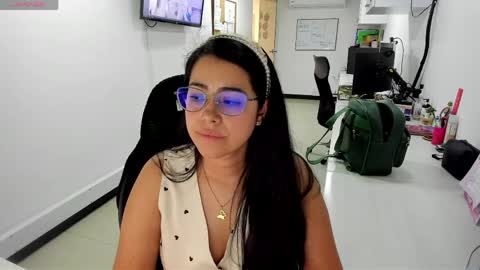 studcb_ online show from May 2026 09:22:01 PM