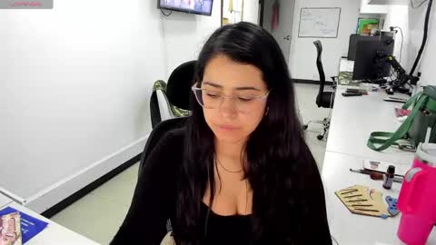 studcb_ online show from May 2026 12:52:02 AM