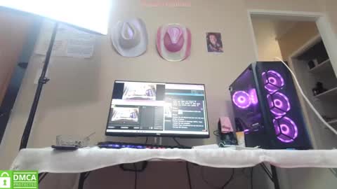 StudioWahines online show from January 2025 07:11:01 PM