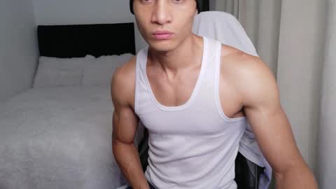 stylish man online show from April 2026 11:48:02 AM