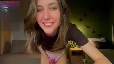 Snapshot of su_11111 chatting on December 2025 01:16:01 PM LINA online show from December 2025 01:16:01 PM