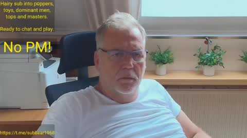 Snapshot of subbear1968 chatting on June 2026 05:05:01 AM subbear1968 online show from June 2026 05:05:01 AM