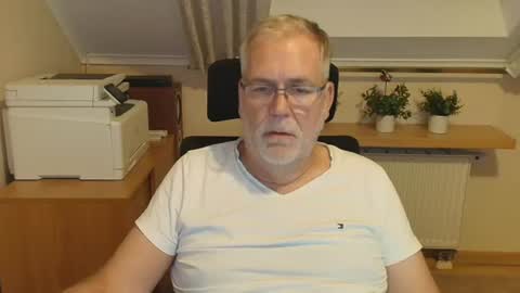 Snapshot of subbear1968 chatting on July 2026 08:22:02 PM subbear1968 online show from July 2026 08:22:02 PM