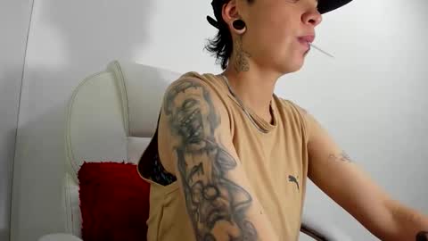 Snapshot of subgirlrs chatting on October 2025 06:10:01 AM subgirlrs online show from October 2025 06:10:01 AM