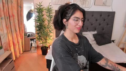 Snapshot of sublimetouch chatting on January 2025 09:05:02 PM Zoe online show from January 2025 09:05:02 PM