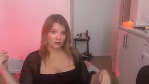 Scarlet online show from June 2026 08:01:01 PM