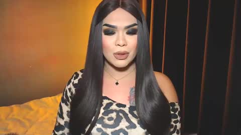 Snapshot of suckablecockoffreya chatting on December 2024 08:07:02 PM JADE ELYSE online show from December 2024 08:07:02 PM