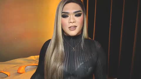 Snapshot of suckablecockoffreya chatting on December 2024 09:19:02 PM JADE ELYSE online show from December 2024 09:19:02 PM