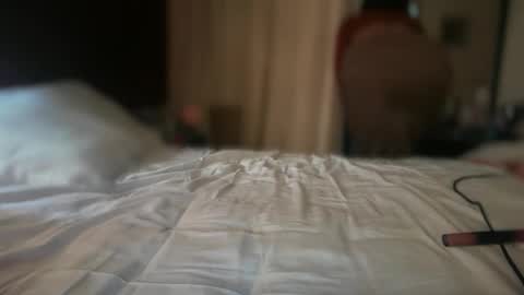 Snapshot of suckmythong410104 chatting on February 2026 05:38:02 AM SaraSabeen online show from February 2026 05:38:02 AM