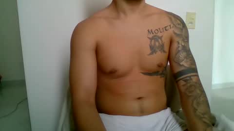 Snapshot of suetsemsay chatting on November 2025 06:19:02 PM suetsemsay online show from November 2025 06:19:02 PM