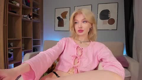 Snapshot of sugar_club chatting on December 2024 07:14:01 PM sugar_club online show from December 2024 07:14:01 PM