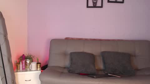 sugar_dollq online show from April 2026 11:02:02 PM