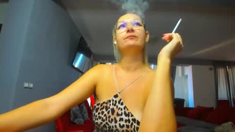 Snapshot of sugar_mayy chatting on November 2025 09:21:02 AM May online show from November 2025 09:21:02 AM