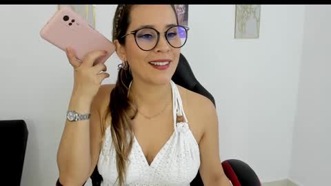 Snapshot of sugar_milff chatting on February 2025 12:47:02 PM sugar_milff online show from February 2025 12:47:02 PM