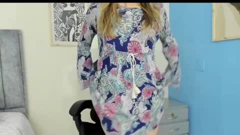 sugar_milff online show from April 2026 12:32:02 PM