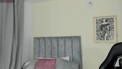sugar_milff online show from May 2026 03:19:01 PM
