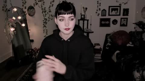 Ella online show from June 2026 05:43:02 AM