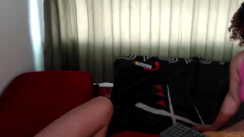 suggabrown_ online show from October 2025 03:40:01 PM