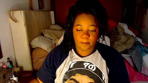 Snapshot of suggarbaby1 chatting on June 2026 05:19:02 AM Cami Back in 2 hours online show from June 2026 05:19:02 AM