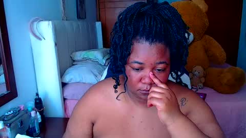 Snapshot of suggarbaby1 chatting on June 2026 06:25:02 PM Cami Back in 2 hours online show from June 2026 06:25:02 PM