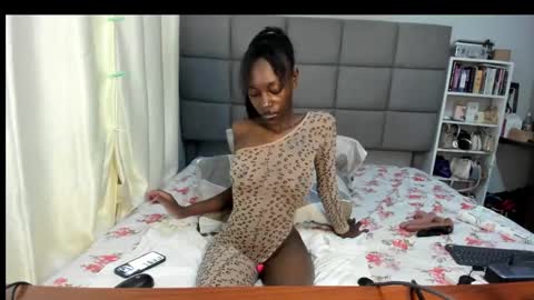 Snapshot of suhaila_suu chatting on December 2024 11:57:01 PM suhaila_suu online show from December 2024 11:57:01 PM