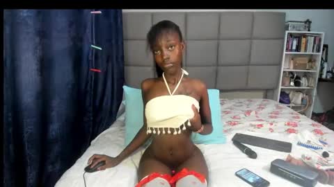 Snapshot of suhaila_suu chatting on January 2025 11:18:01 PM suhaila_suu online show from January 2025 11:18:01 PM