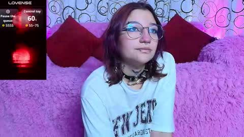    online show from December 2025 01:39:01 PM