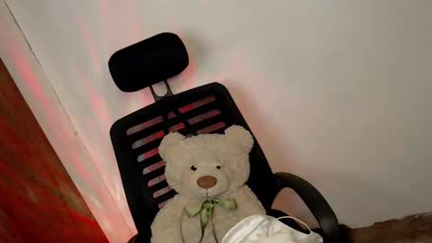 Snapshot of sultry_sirenxx chatting on March 2025 03:56:01 PM sultry_sirenxx online show from March 2025 03:56:01 PM