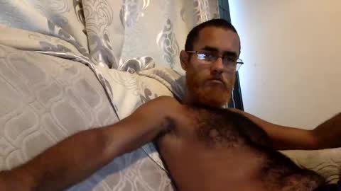 Snapshot of sumjang chatting on February 2025 09:43:01 PM Sumjang and Luksmen online show from February 2025 09:43:01 PM