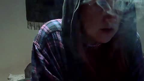 Snapshot of summerainzpuddles chatting on December 2024 05:00:02 AM Summer Rainz online show from December 2024 05:00:02 AM