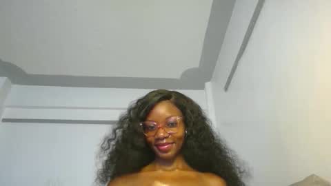 Snapshot of summerbuddy chatting on February 2026 05:24:01 AM summerbuddy online show from February 2026 05:24:01 AM