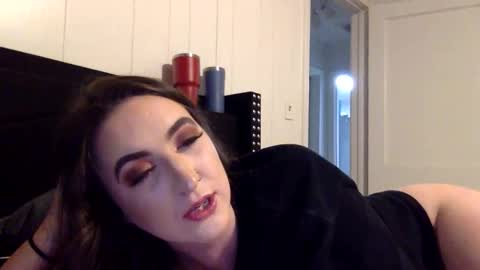 Snapshot of summerlee9 chatting on May 2026 11:43:01 PM summerlee9 online show from May 2026 11:43:01 PM